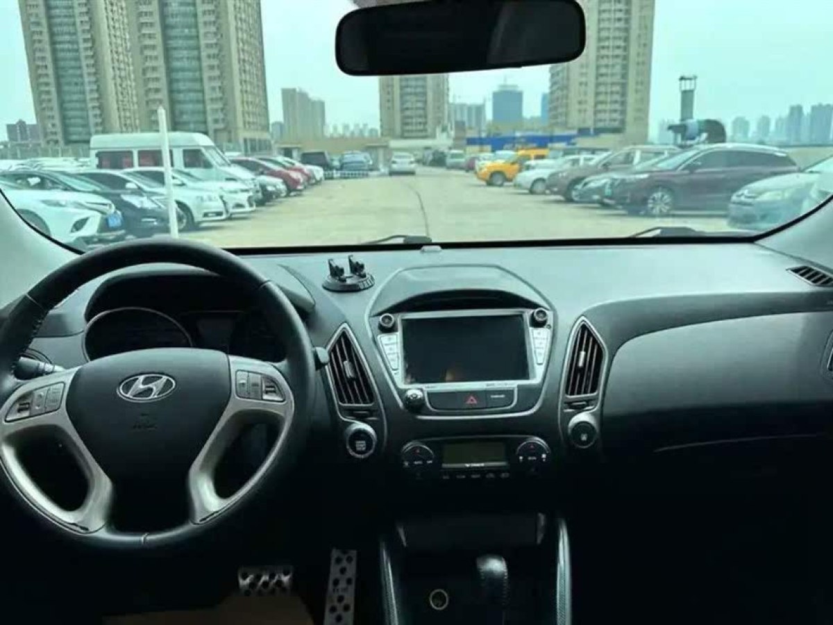 現(xiàn)代 ix35  2013款 2.0L 自動(dòng)兩驅(qū)智能型GLS 國(guó)IV圖片