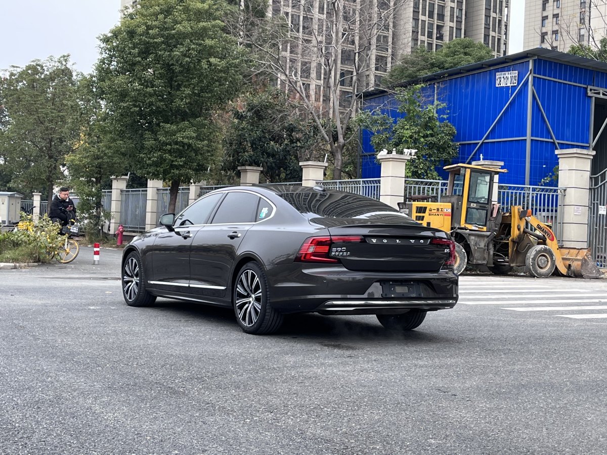 沃爾沃 S90  2023款 B5 智遠(yuǎn)豪華版圖片