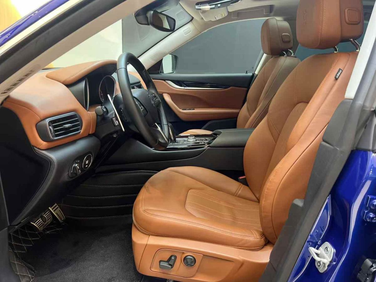 瑪莎拉蒂 Levante  2020款 3.0T 標(biāo)準(zhǔn)版圖片