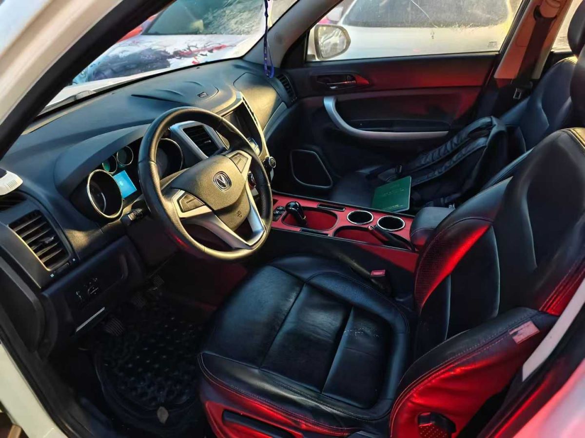 長安 CS35  2015款 1.6L 手動尊貴型 國IV圖片