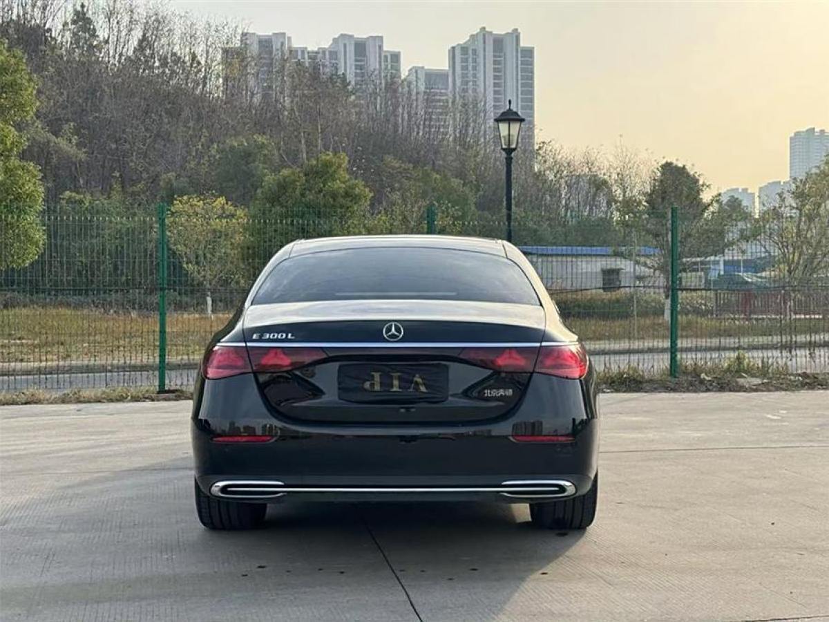 奔馳 奔馳E級  2024款 E 300 L 豪華型圖片