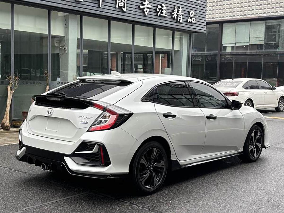 2021年3月本田 思域  2021款 HATCHBACK 220TURBO CVT勁擎控