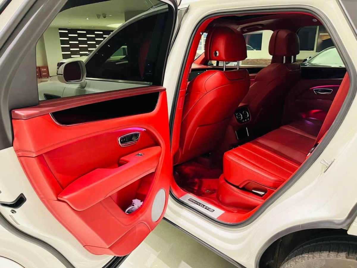 賓利 添越  2022款 4.0T V8圖片