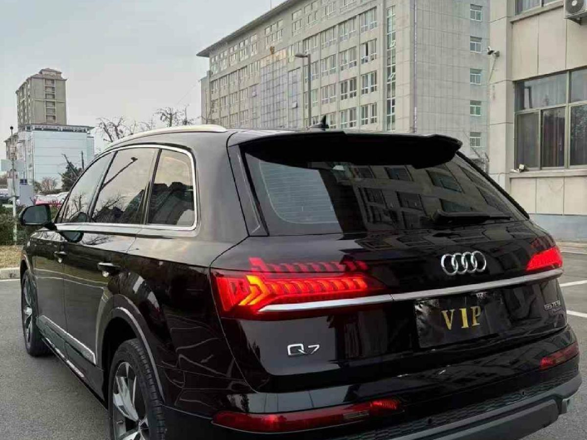 奧迪 奧迪Q7  2020款 45 TFSI quattro S line運(yùn)動限量版圖片