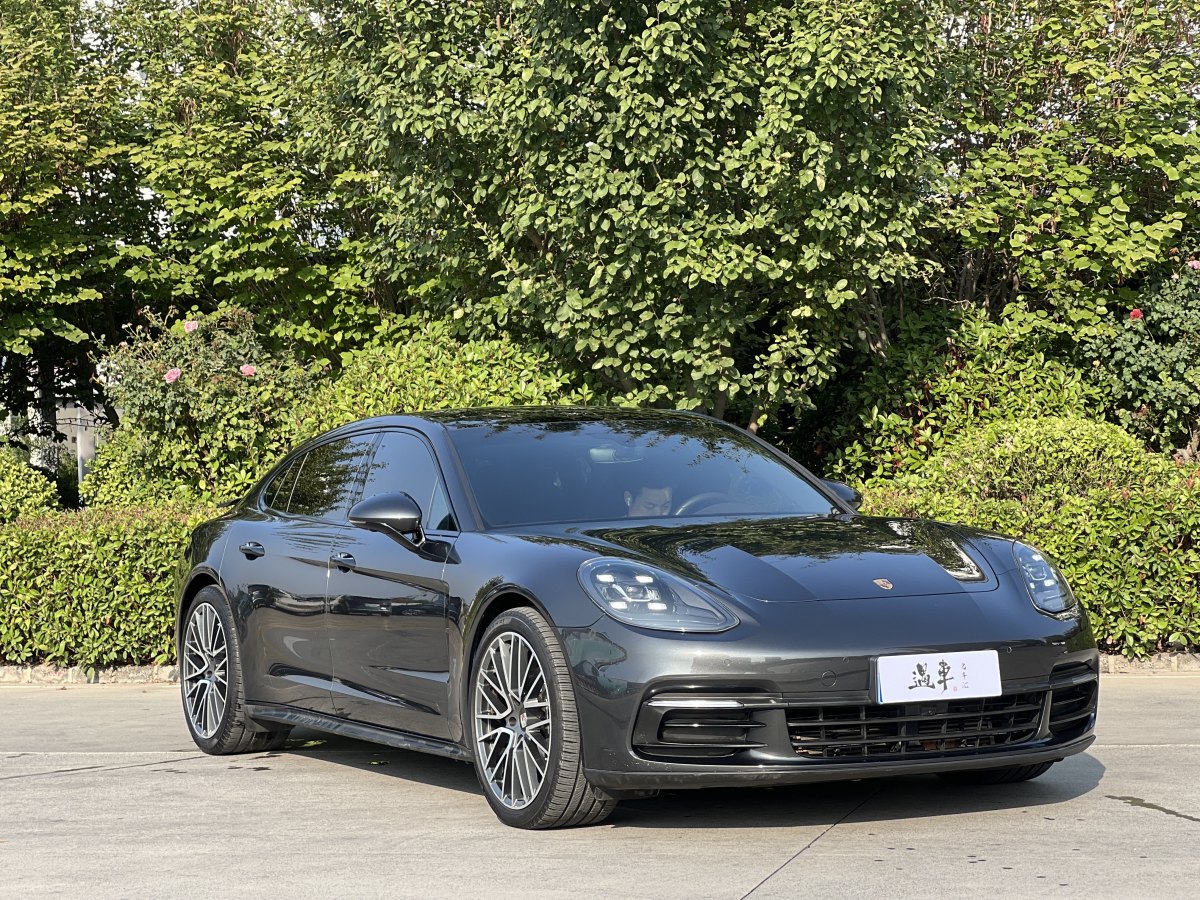 2018年8月保時(shí)捷 Panamera  2017款 Panamera 4 行政加長(zhǎng)版 3.0T