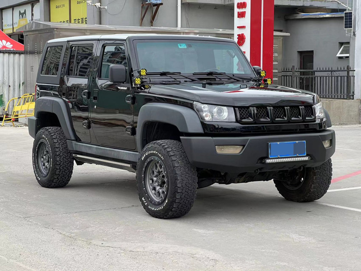 2019年2月北京 BJ40  2016款 40L 2.3T 自动四驱尊享版