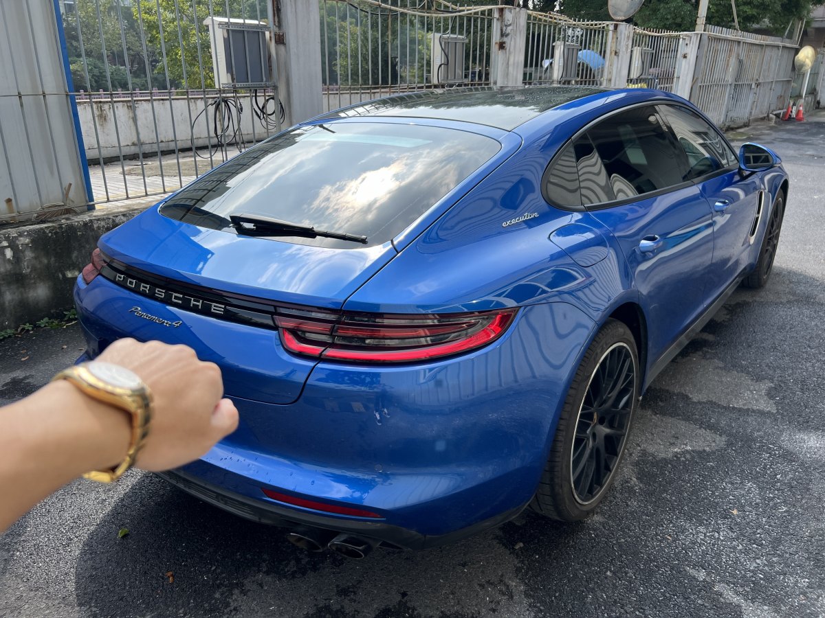 保時(shí)捷 Panamera  2019款 Panamera 4 行政加長(zhǎng)版 2.9T圖片