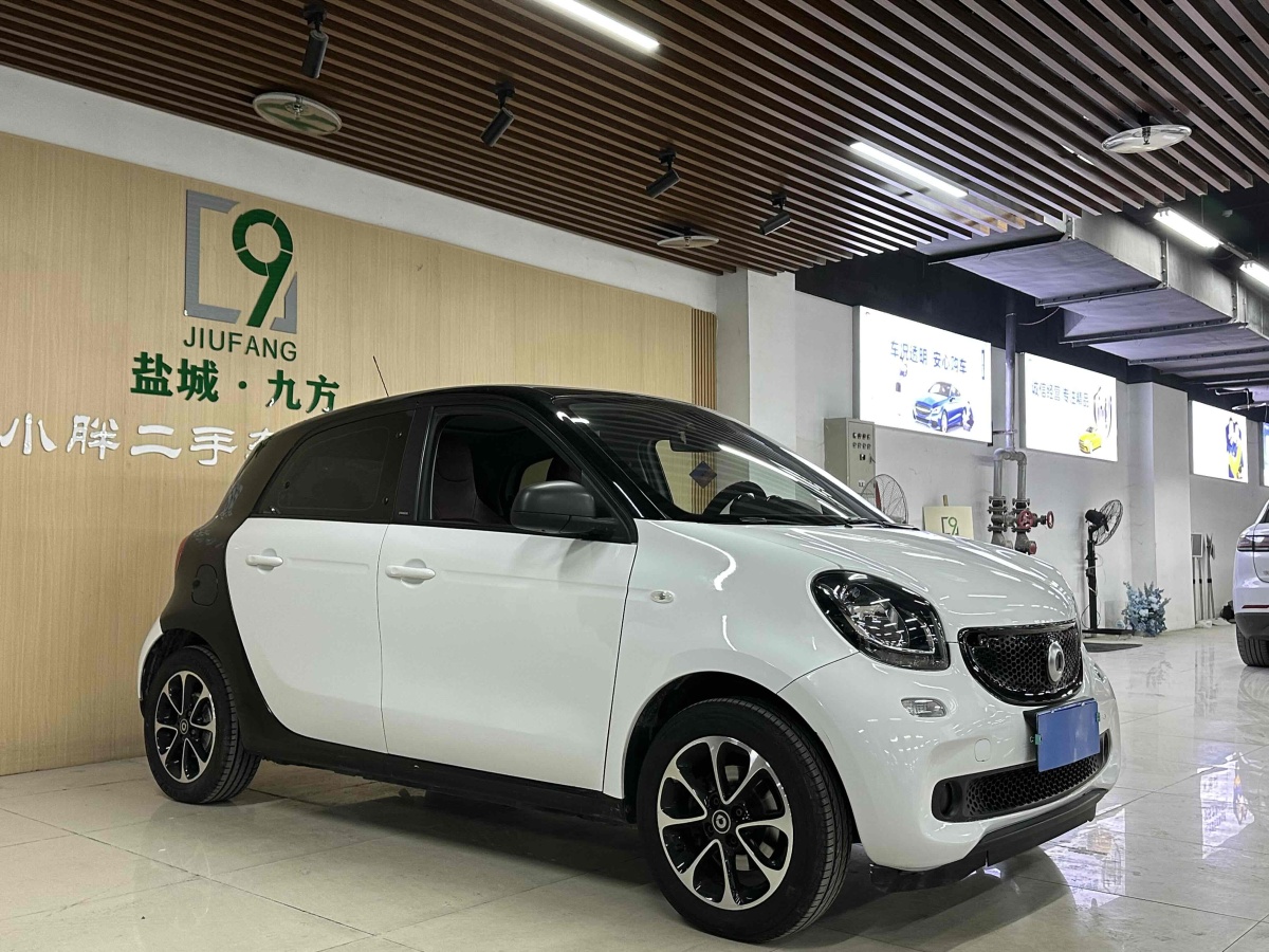 smart forfour  2016款 1.0L 52千瓦激情版圖片