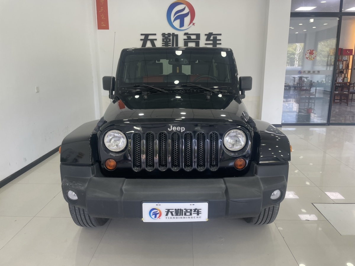 Jeep 牧馬人  2011款 3.8L Sahara 四門版圖片