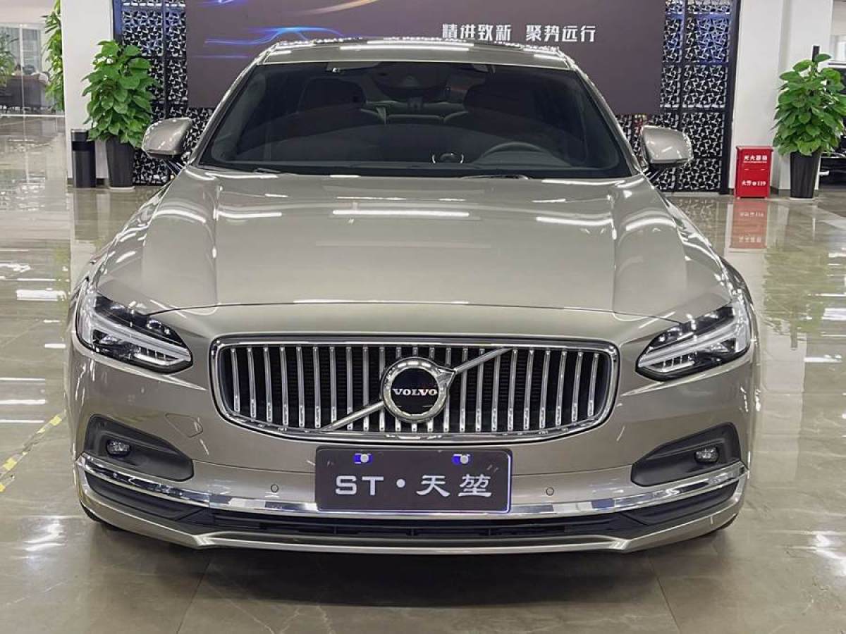 沃爾沃 S90  2021款 B5 智逸豪華版圖片