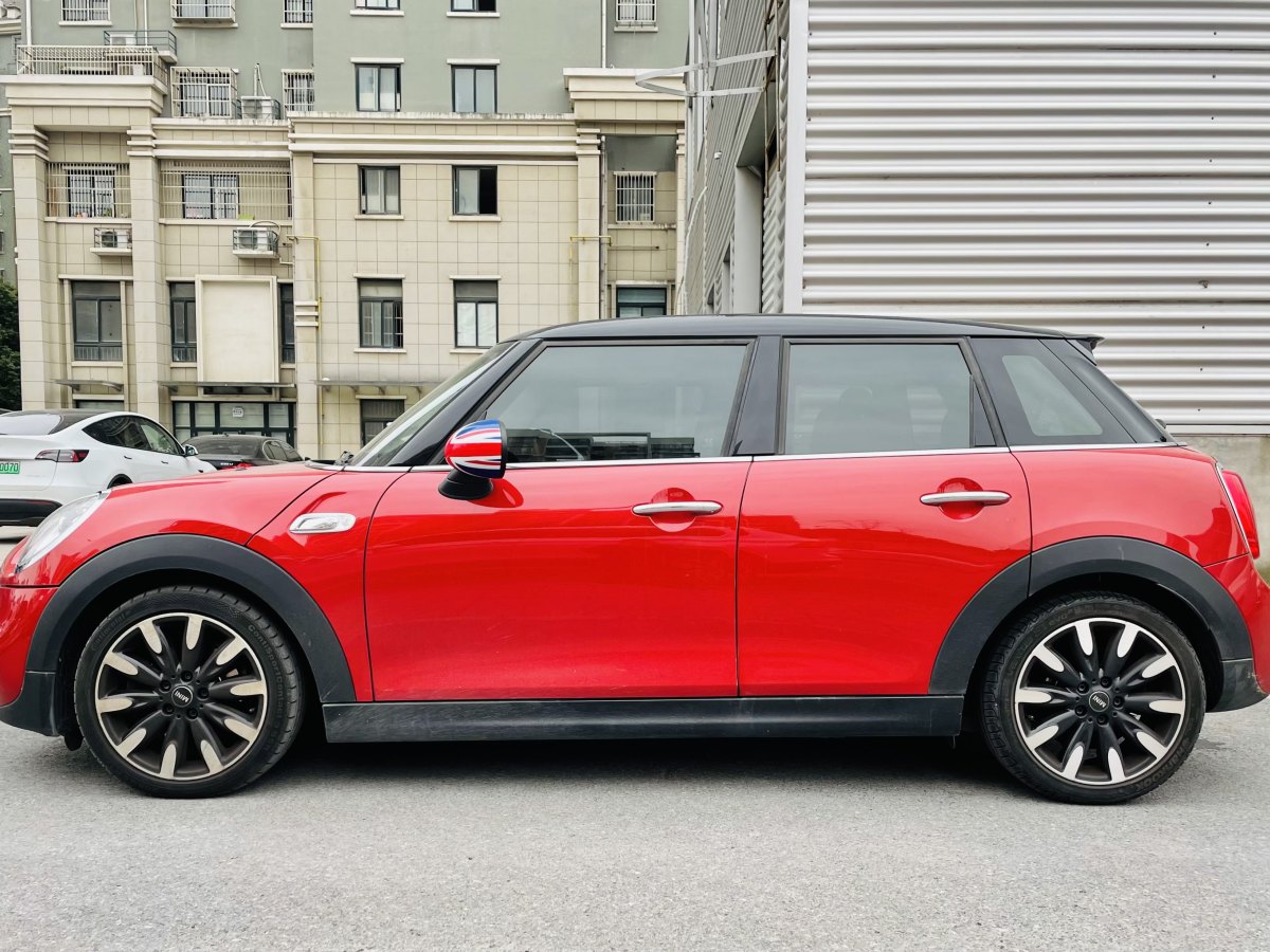 MINI MINI  2015款 2.0T COOPER S 五門版圖片