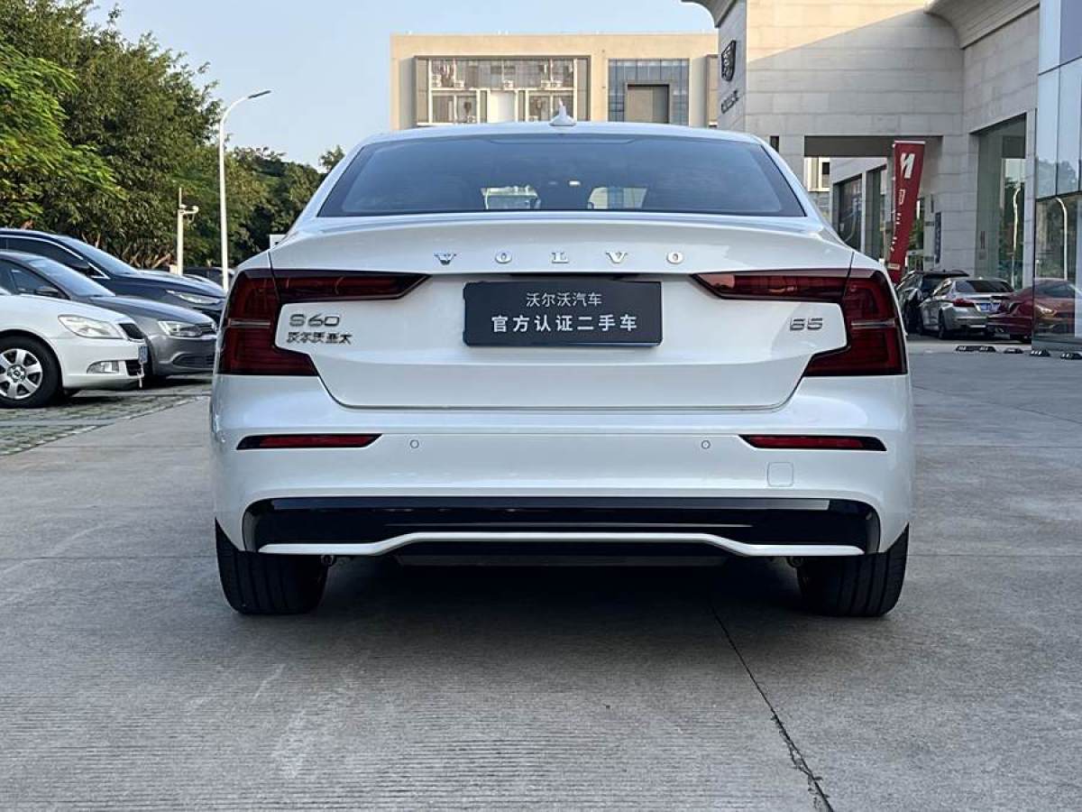 沃爾沃 S60L  2024款 B5 智雅運動版圖片