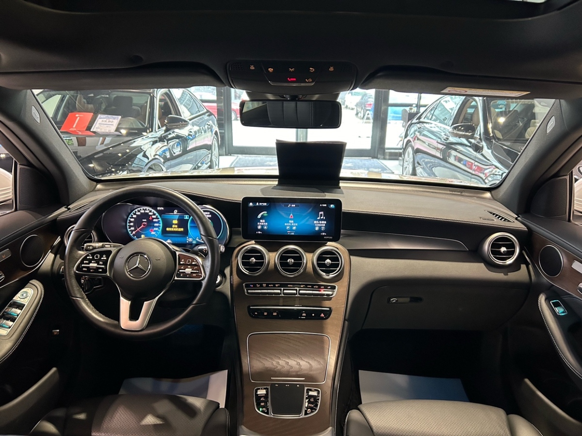 2019年9月奔驰 奔驰GLC  2020款 GLC 300 L 4MATIC 动感型