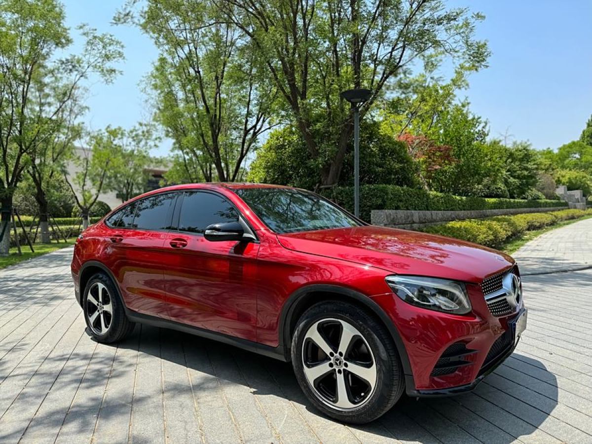 奔馳 奔馳GLC  2022款 改款 GLC 300 4MATIC 轎跑SUV圖片