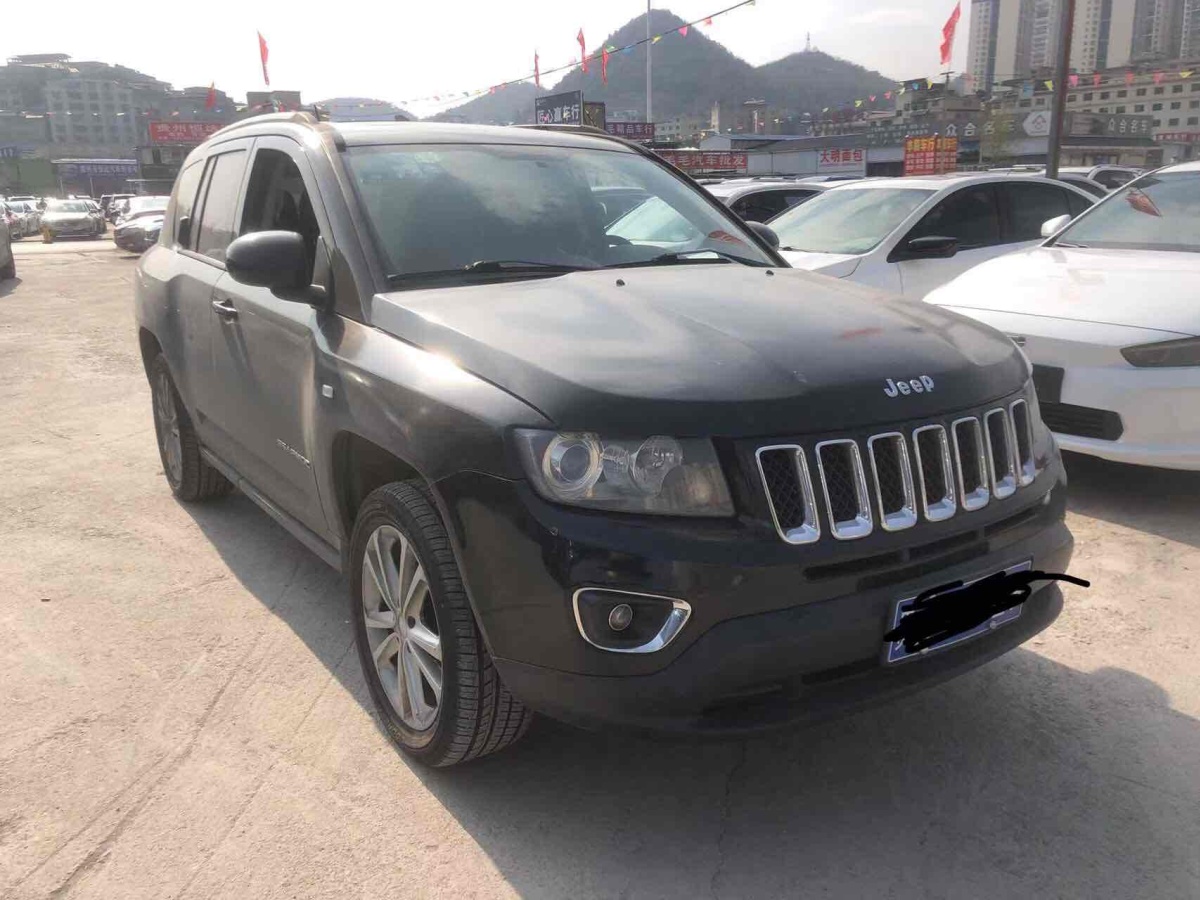 Jeep 指南者  2014款 改款 2.4L 四驅(qū)舒適版圖片