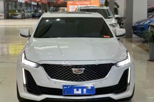 XT5 凱迪拉克 2.0T 兩驅(qū)豪華型