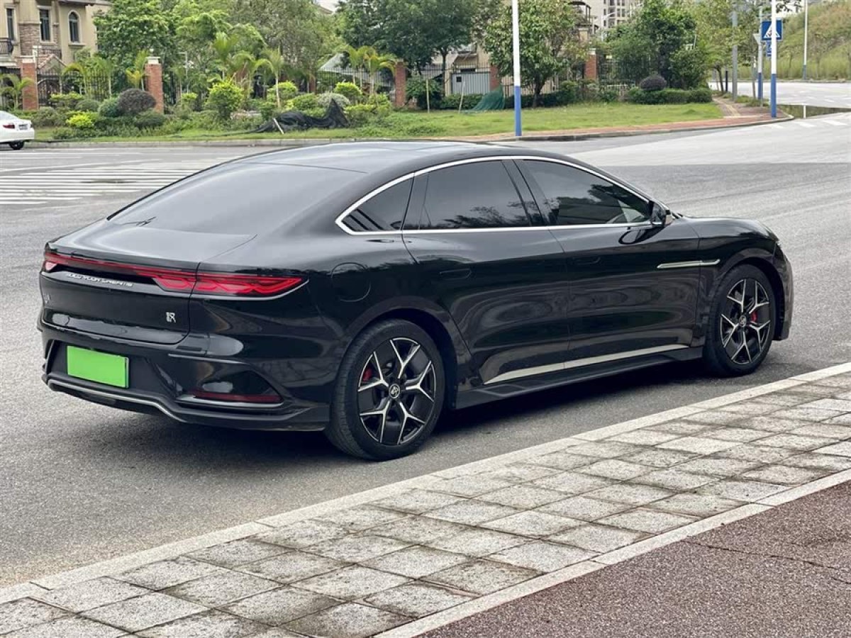 比亞迪 漢  2022款 EV 創(chuàng)世版 715KM前驅(qū)旗艦型圖片