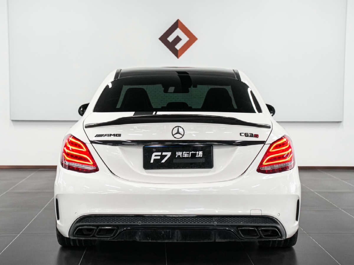 奔馳 奔馳C級(jí)AMG  2015款 AMG C 63 S圖片