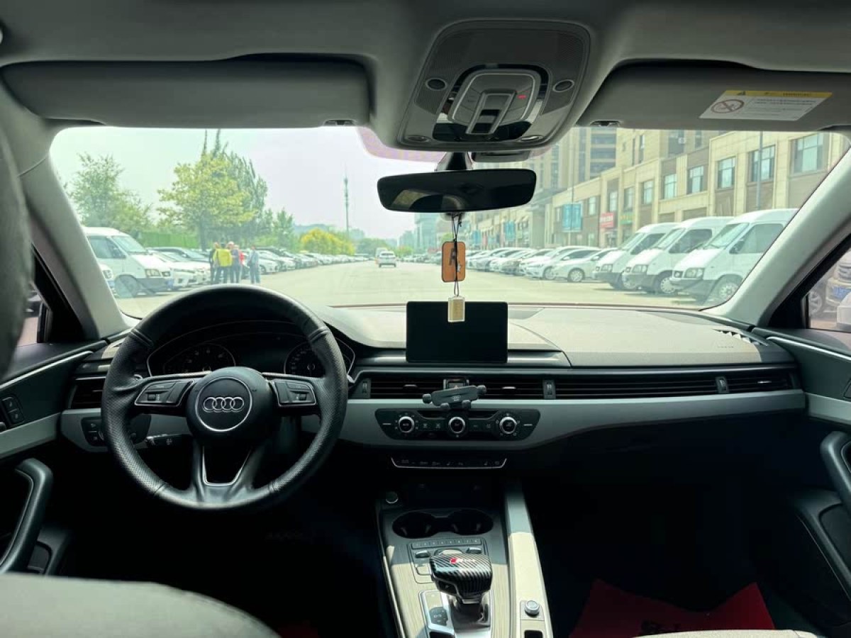 奧迪 奧迪A4L  2018款 30周年年型 40 TFSI 進(jìn)取型圖片