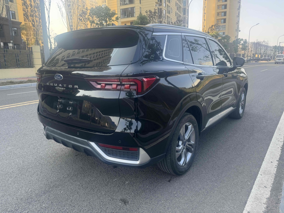 福特 領(lǐng)睿  2022款 EcoBoost 170 鉑領(lǐng)型圖片