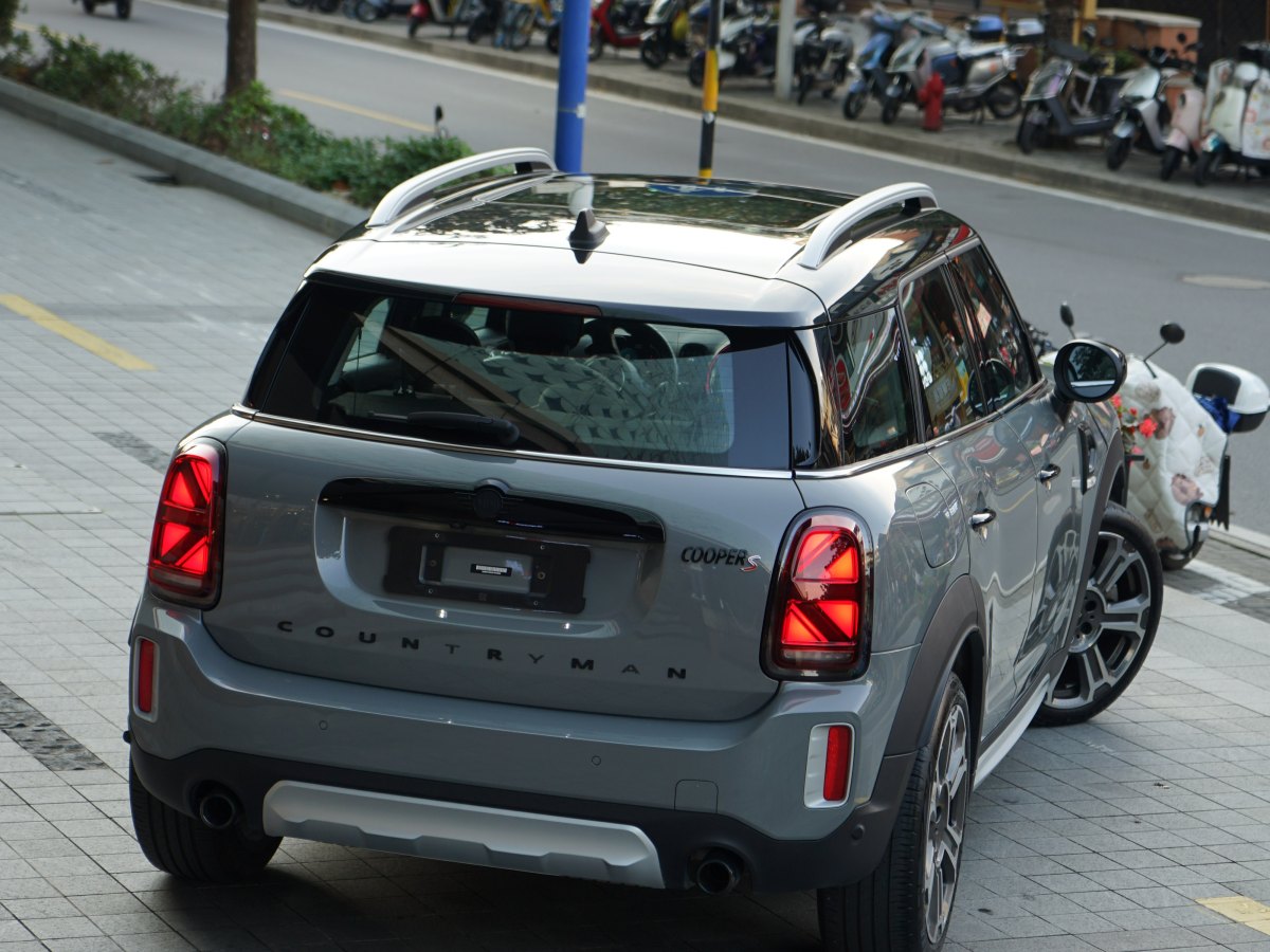 MINI COUNTRYMAN  2023款 改款 2.0T COOPER S ALL4 鑒賞家圖片