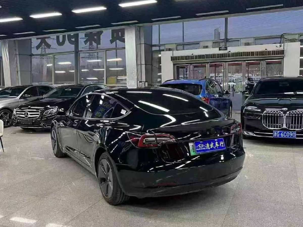 特斯拉 Model S  2023款 三電機(jī)全輪驅(qū)動 Plaid版圖片