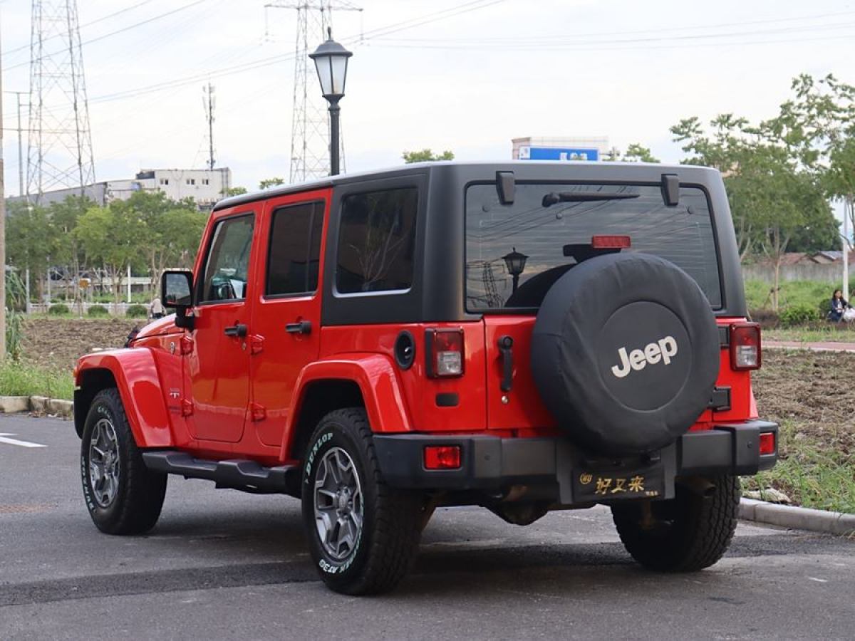 2017年1月Jeep 牧馬人  2015款 3.0L Sahara 四門舒享版