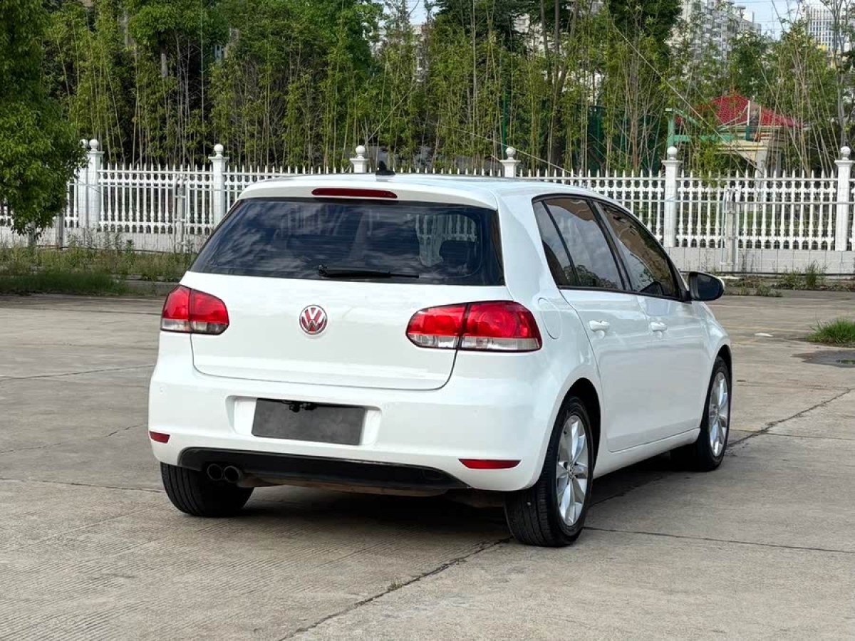 大眾 高爾夫  2011款 1.4TSI 自動(dòng)豪華型圖片