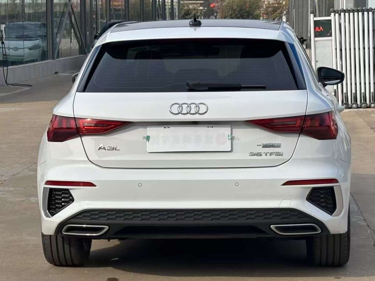 奧迪 奧迪A3  2021款 Sportback 35 TFSI 進(jìn)取運(yùn)動(dòng)型圖片