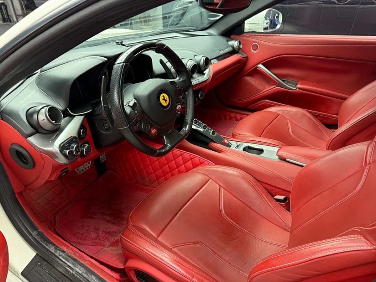 法拉利 F12berlinetta  2013款 6.3L 標準型圖片