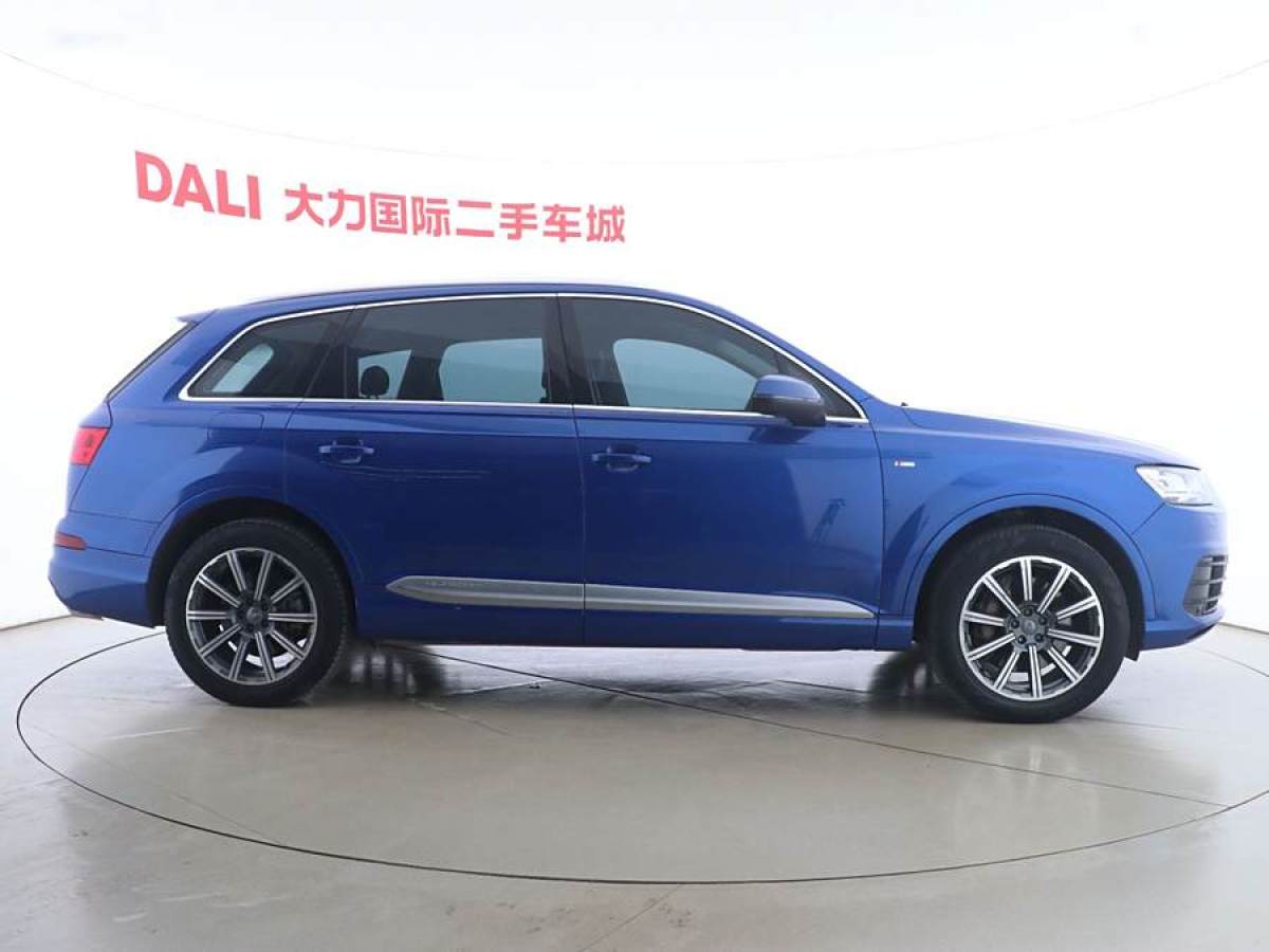 2017年5月奧迪 奧迪Q7  2016款 45 TFSI S line運(yùn)動(dòng)型