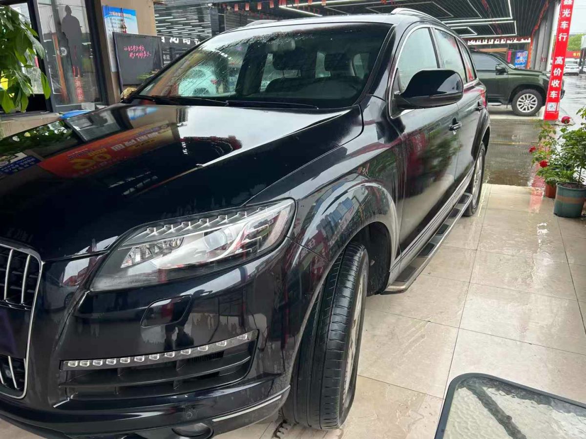 奧迪 奧迪Q7  2013款 Q7 35TDI quattro 領(lǐng)先型圖片