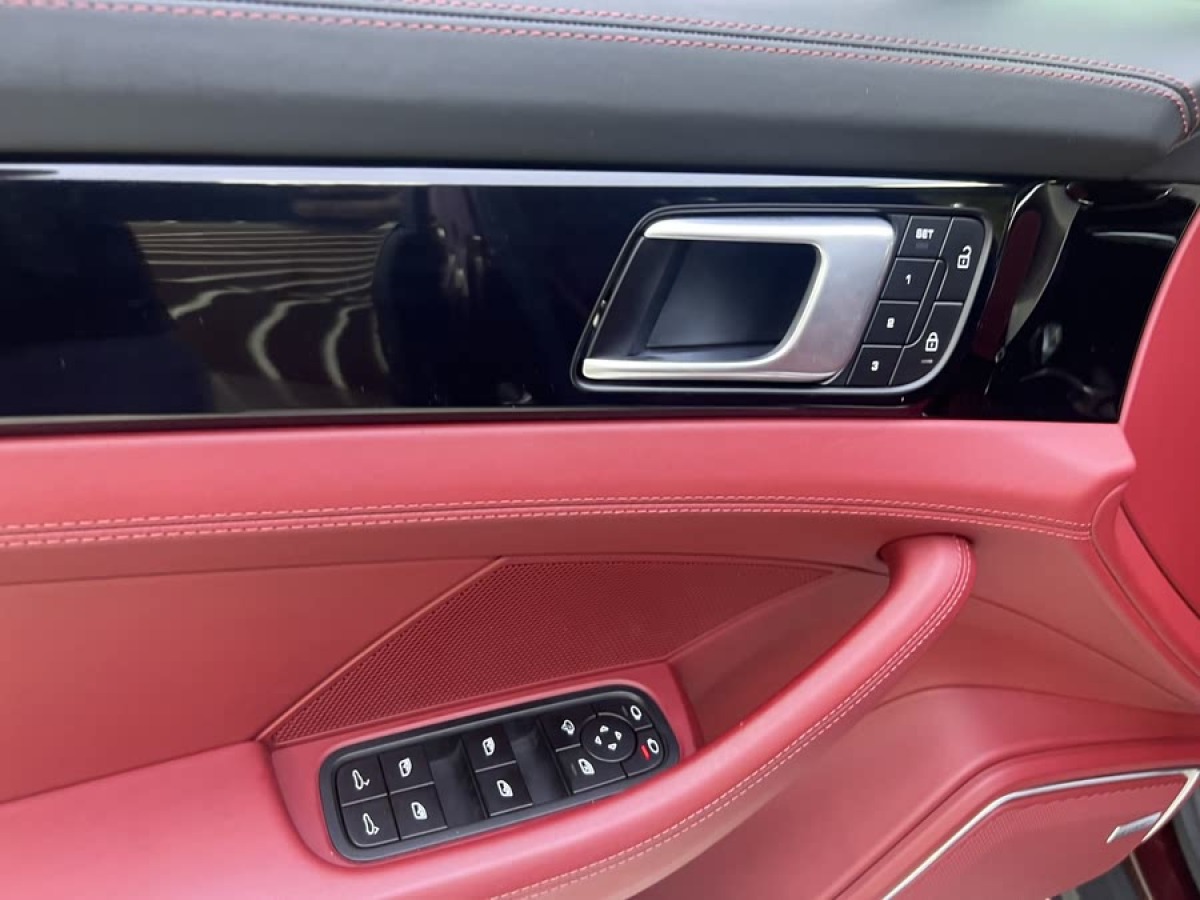 保時(shí)捷 Panamera  2022款 Panamera 行政加長版 2.9T圖片