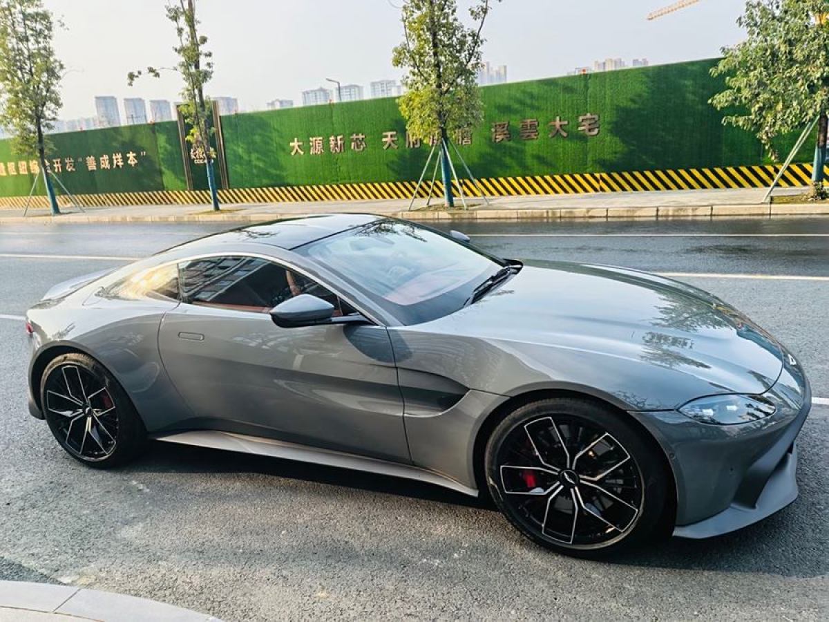 阿斯頓·馬丁 V8 Vantage  2022款 4.0T V8 Coupe圖片