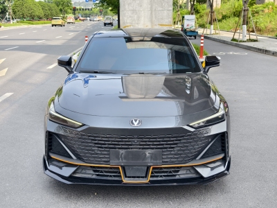 2022年6月 長(zhǎng)安 長(zhǎng)安UNI-V 1.5T 運(yùn)動(dòng)版圖片