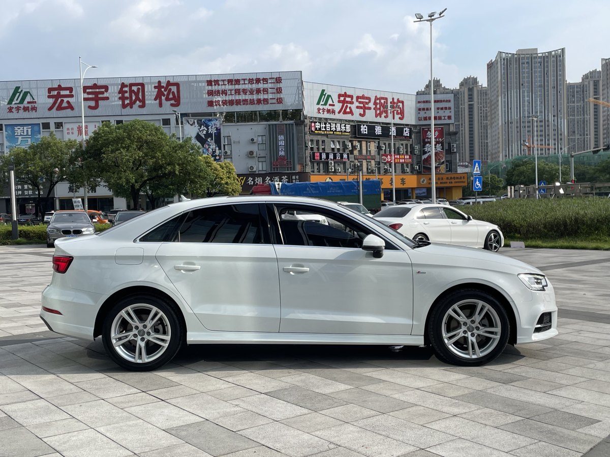 奧迪 奧迪A3  2019款 Limousine 35 TFSI 時(shí)尚型 國(guó)V圖片