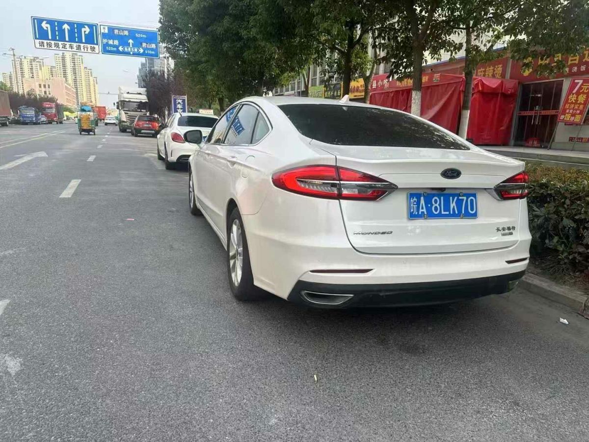福特 蒙迪歐 圖片