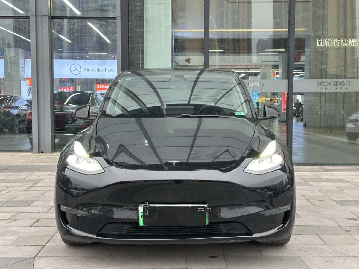 特斯拉 Model 3  2023款 長續(xù)航煥新版 雙電機(jī)全輪驅(qū)動(dòng)圖片