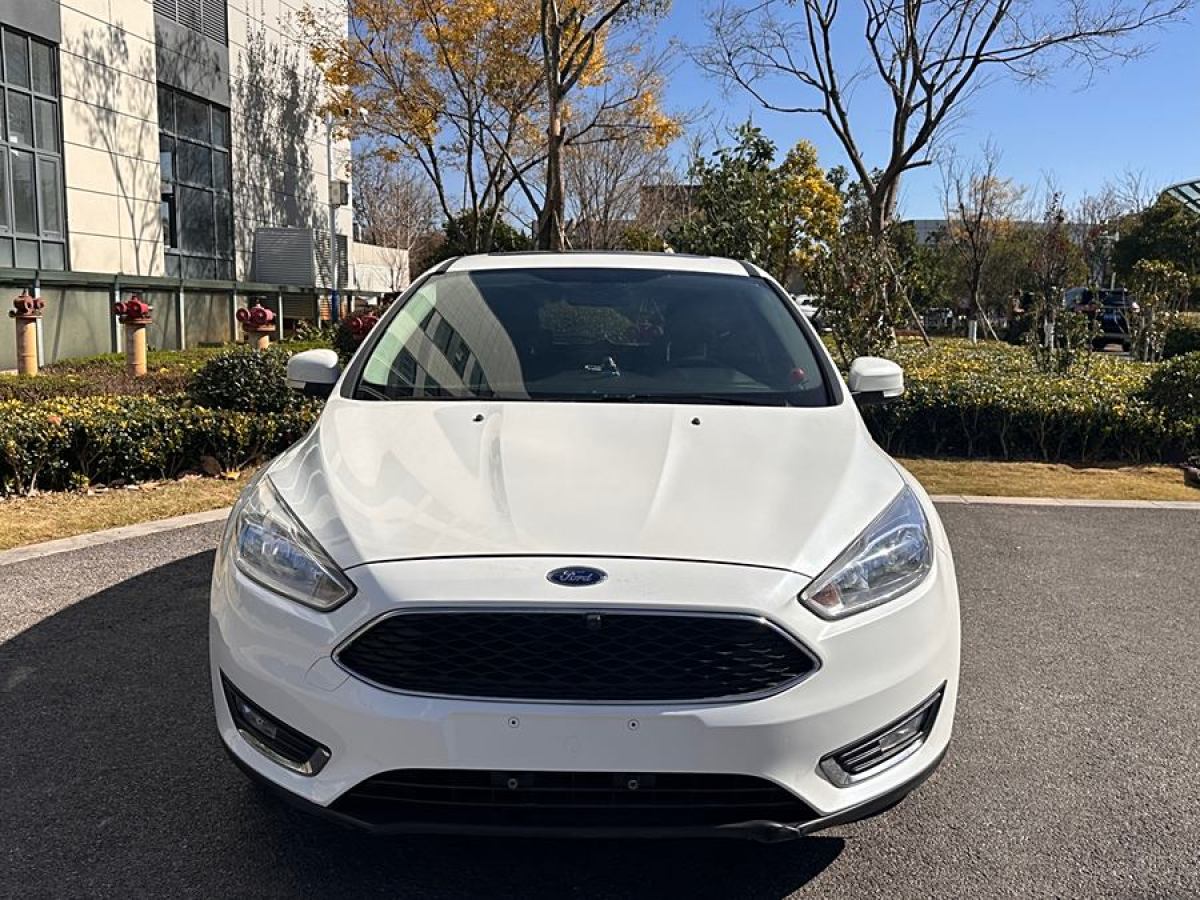 福特 ?？怂? 2018款 兩廂經(jīng)典 EcoBoost 180 自動精英型圖片