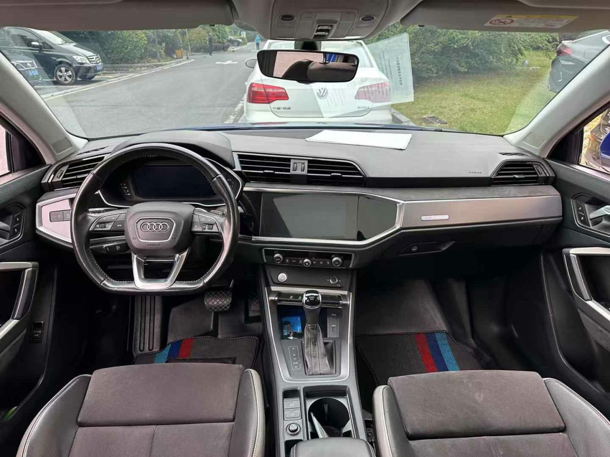 奧迪 奧迪Q3  2019款  35 TFSI 時尚動感型圖片