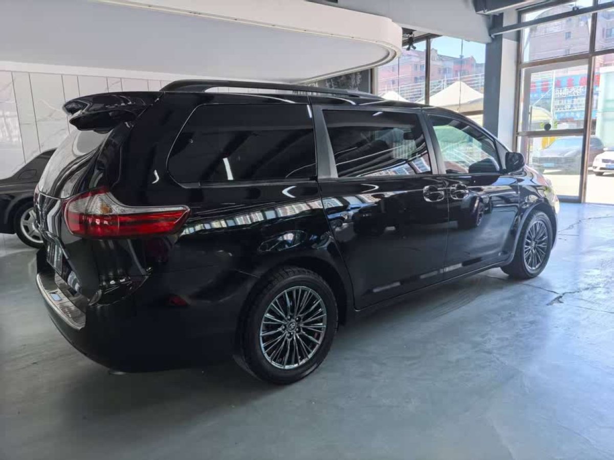 豐田 塞納  2015款 3.5L 四驅(qū)L圖片
