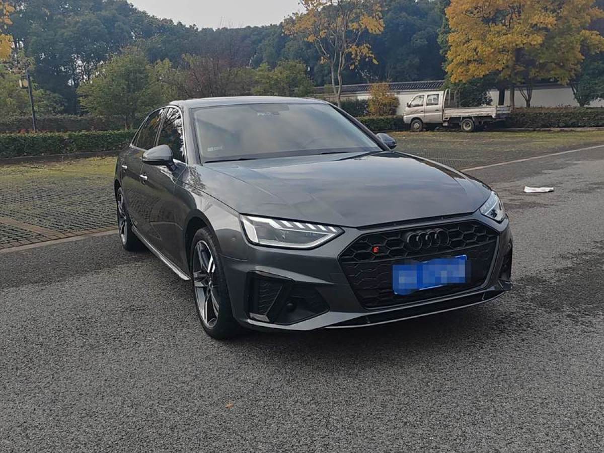 奧迪 奧迪A4L  2020款 40 TFSI quattro 豪華動感型圖片