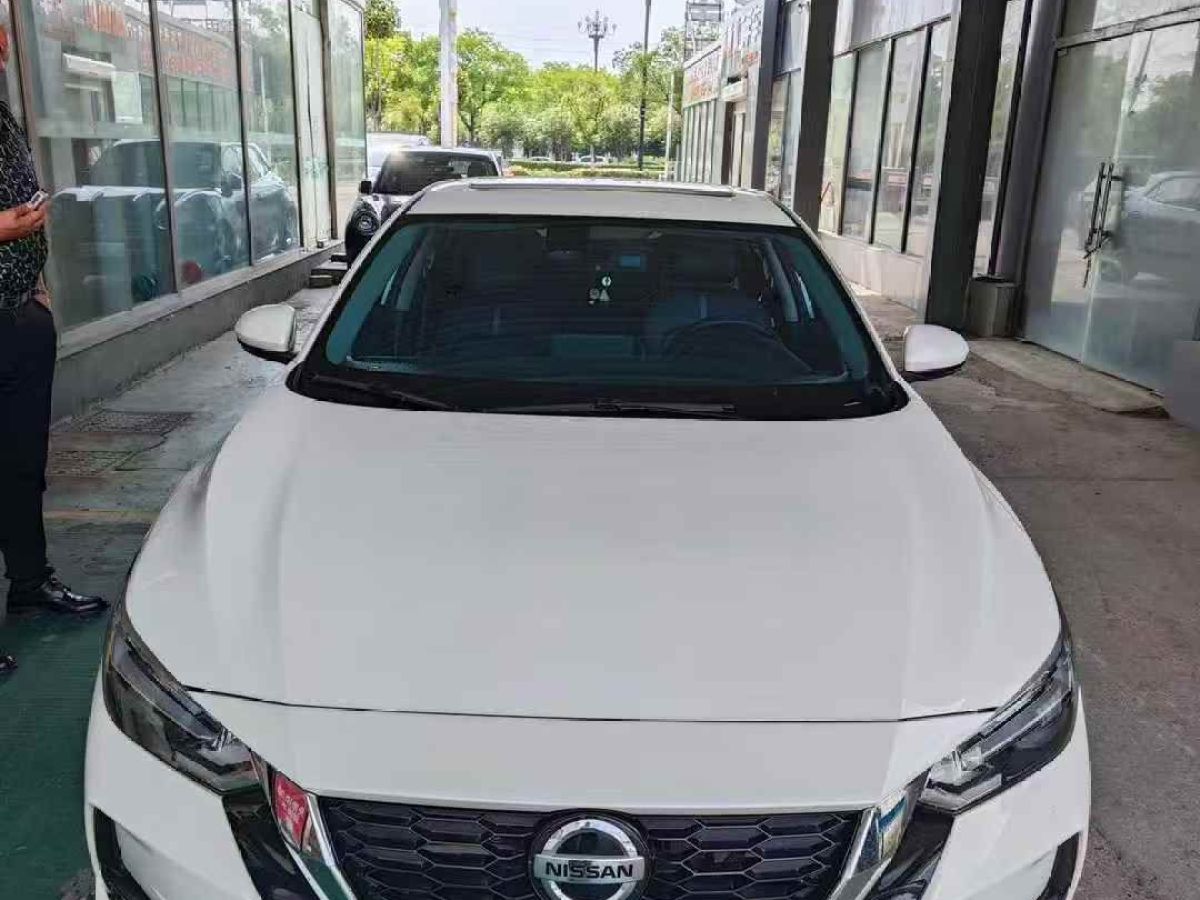 日產(chǎn) 軒逸  2021款 1.6L XL CVT暗夜版圖片