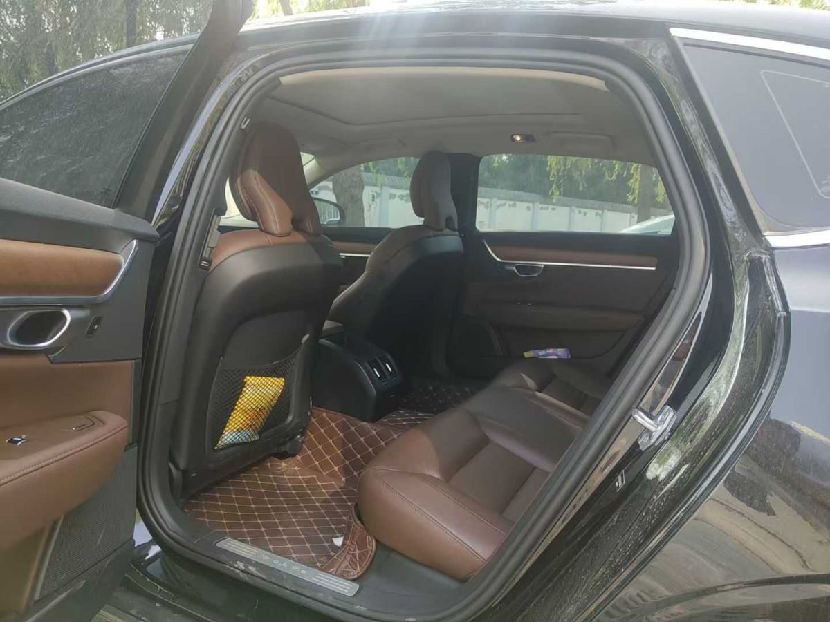沃爾沃 S90  2025款 B5 智遠(yuǎn)豪華版圖片