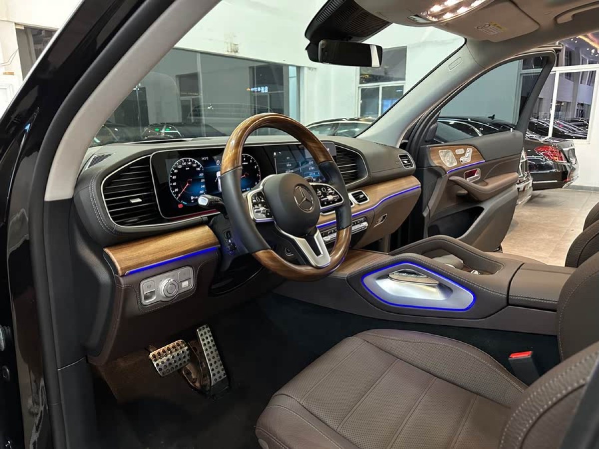奔馳 奔馳GLS  2023款 改款 GLS 450 4MATIC 豪華型圖片