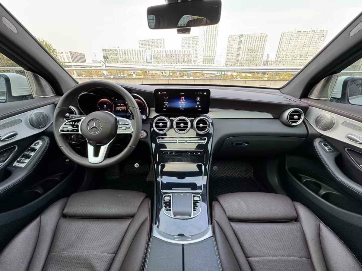 奔馳 奔馳GLC  2021款 GLC 300 4MATIC 轎跑SUV圖片