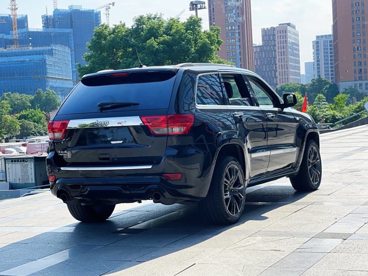 2012年3月Jeep 大切諾基  2012款 3.6L 舒適導(dǎo)航版