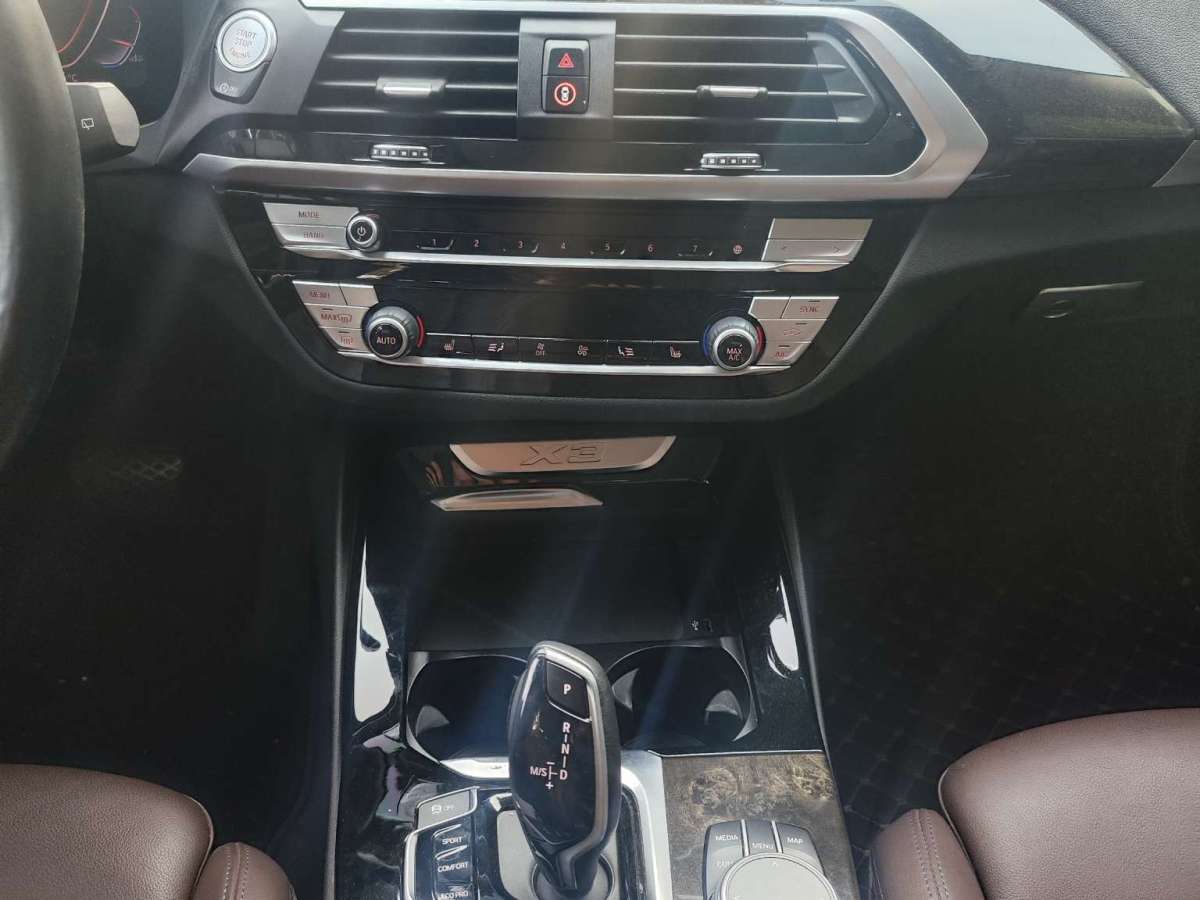 寶馬 寶馬X3  2020款 xDrive30i 領(lǐng)先型 M運動套裝圖片