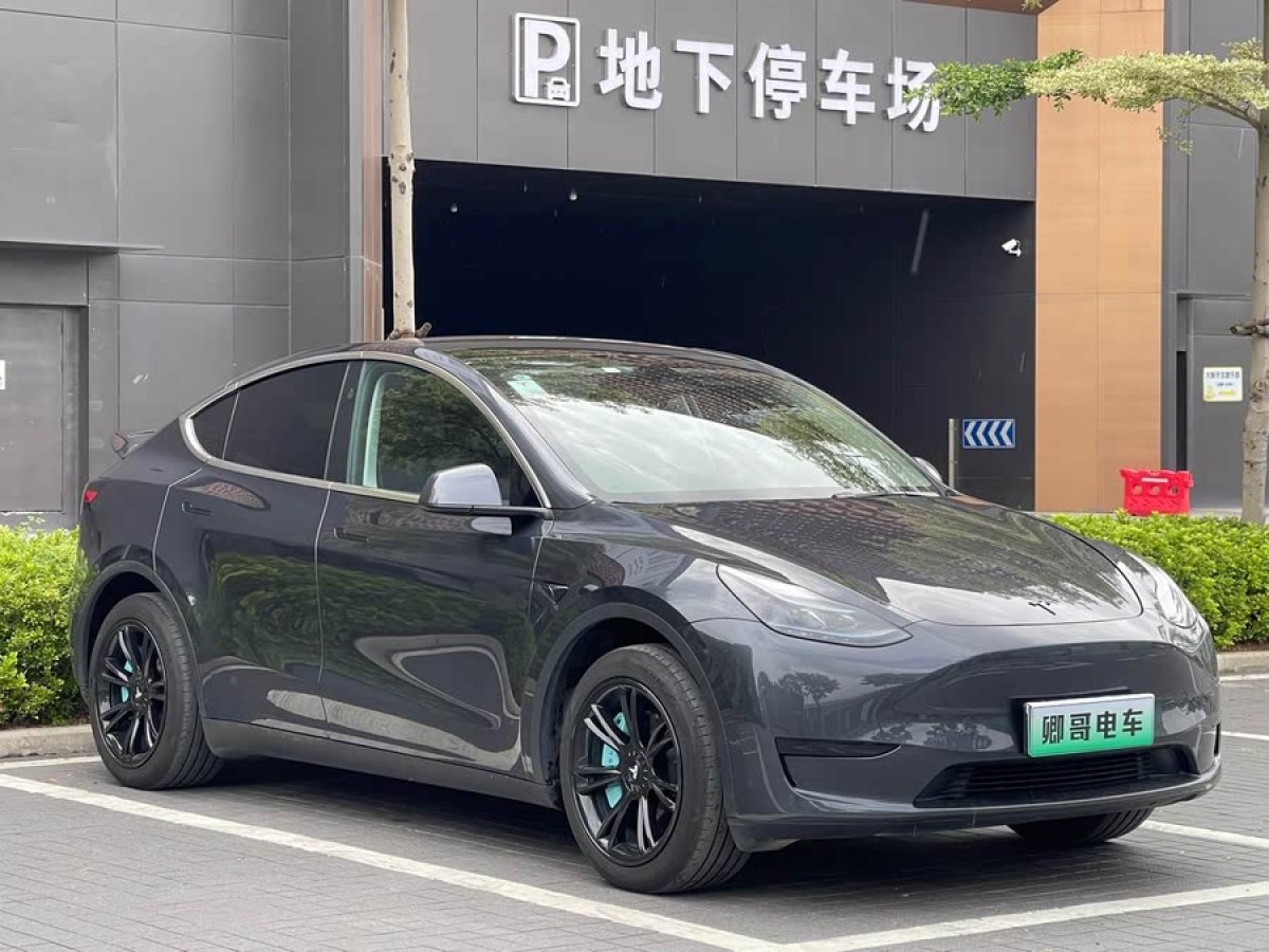 特斯拉 Model Y  2024款 后輪驅(qū)動(dòng)版圖片