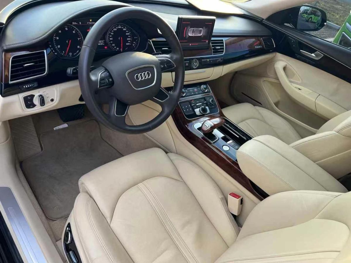 奧迪 奧迪A8  2011款 A8L W12 6.3 FSI quattro圖片